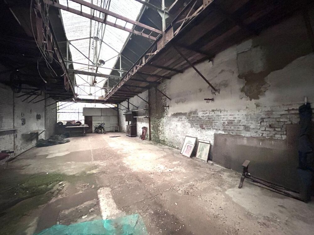 Vente Immeuble TOP RENTABILITE T4  86m2  + commerce 43 m2 + entrepot environ 200 m2 Douai