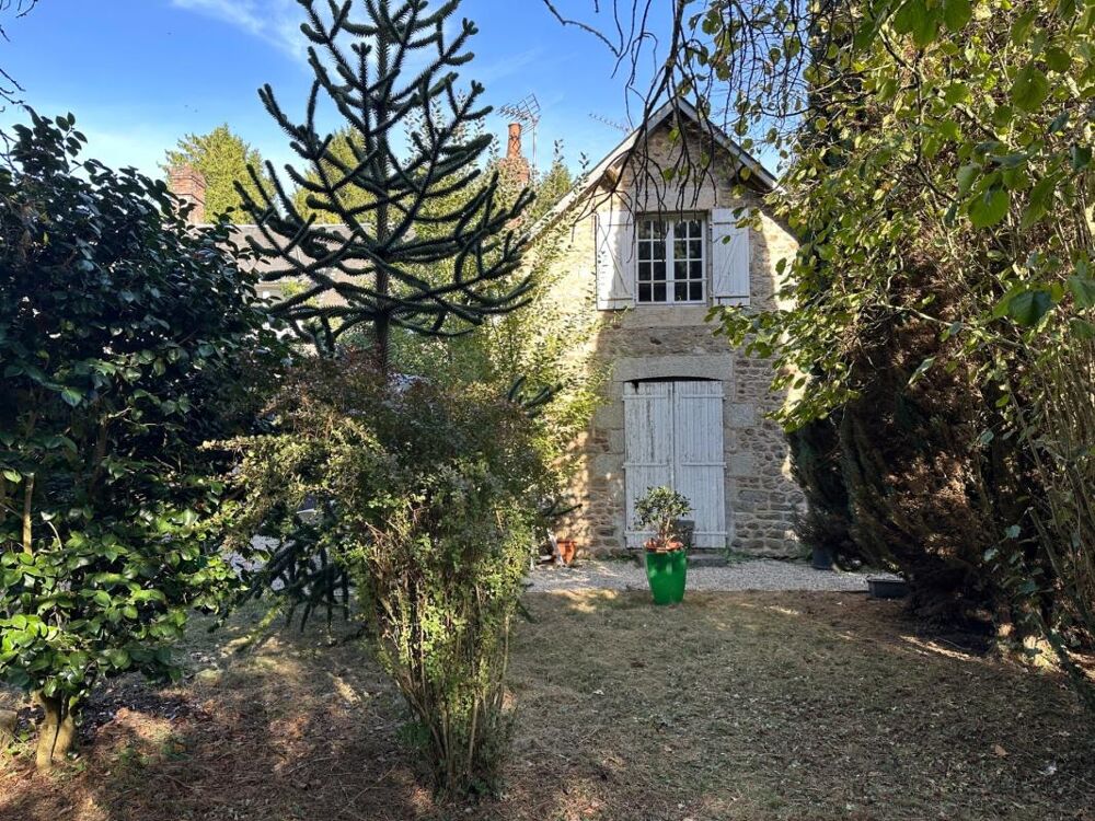 Maison à vendre 8 pièces Proche de CARROUGES (61)