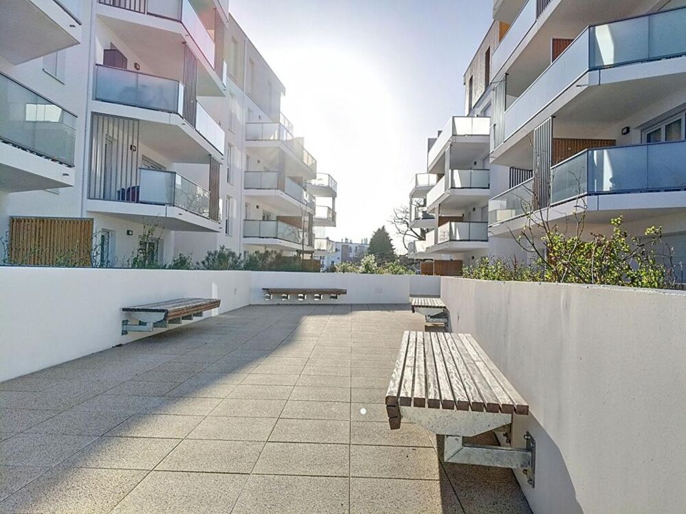 Appartement neuf de 45 m², livré en 2024 et jamais occupé, avec terrasse e11 m2, situé dans un quartier résidentiel récent à seu