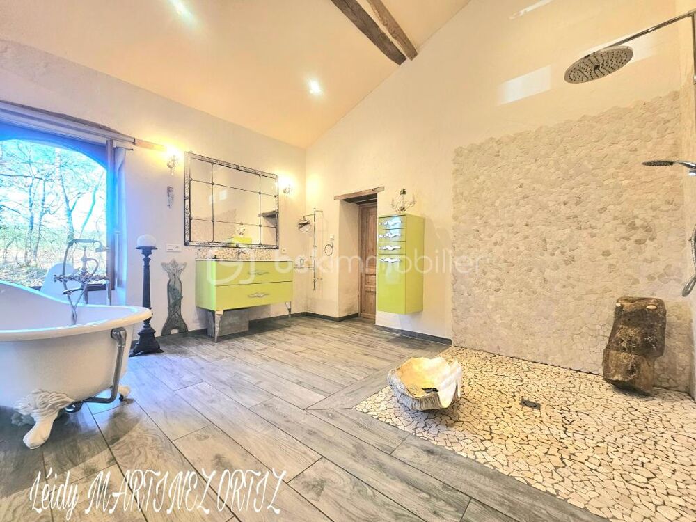 Vente Maison Maison  en pierre, rénovée ,220m², 3 chambres , studio indépendant, dépendances , terrain  5500m²environ Vic fezensac