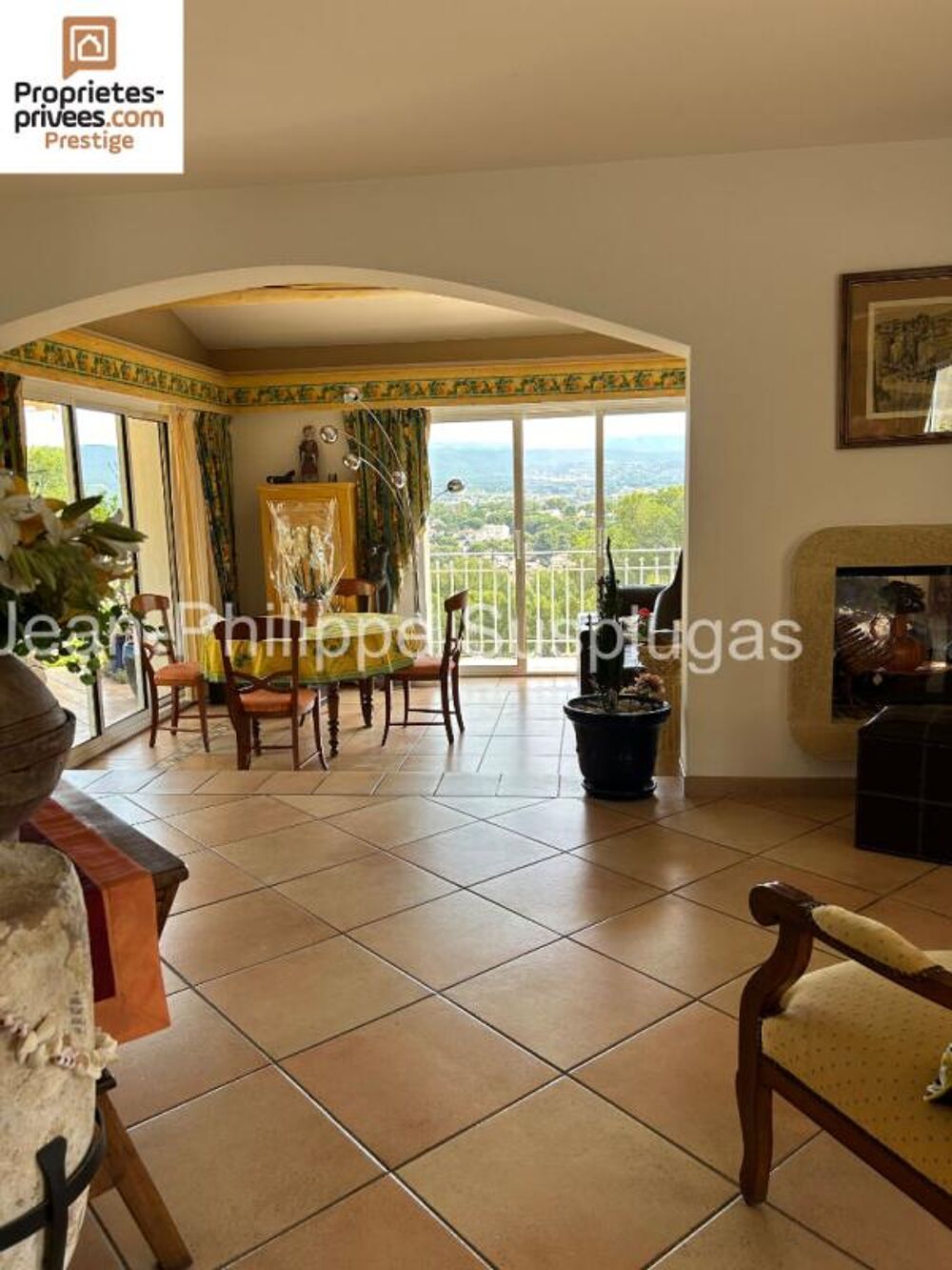 � vendre  Villa Saint-Cyr-sur-Mer (83270)