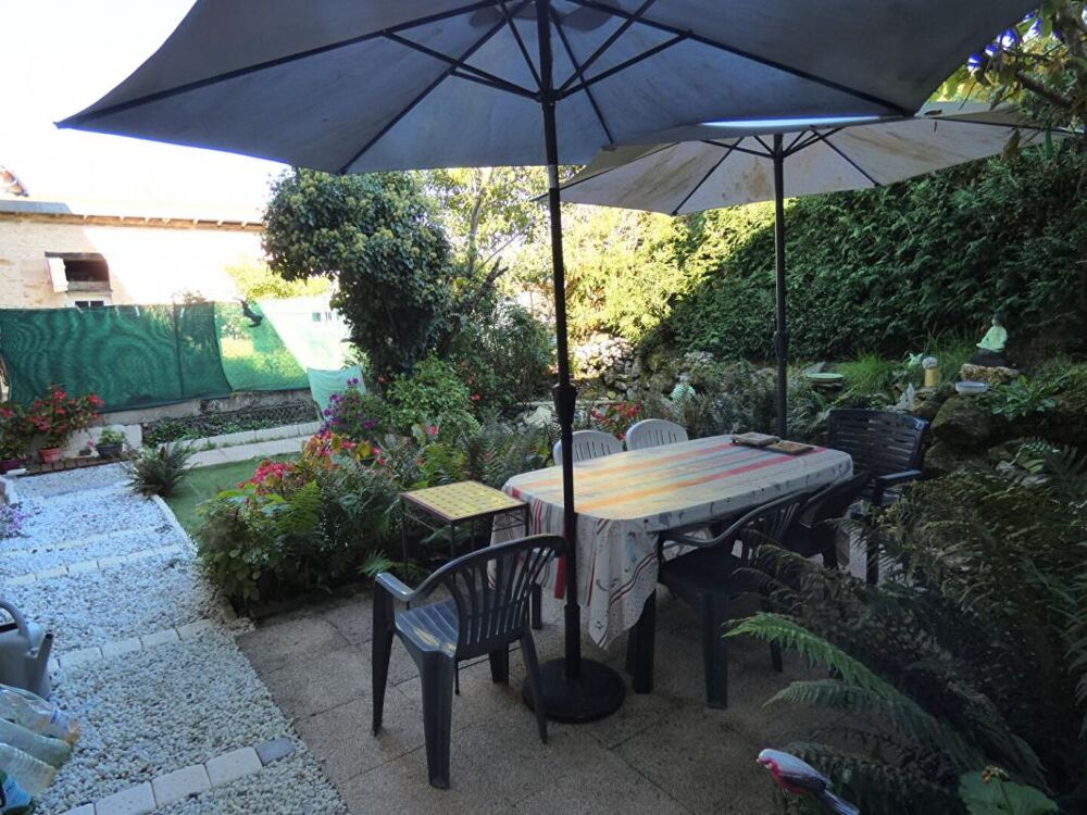 Maison 76 m2 / 2 chambres / grange attenante 34m² / petit jardin