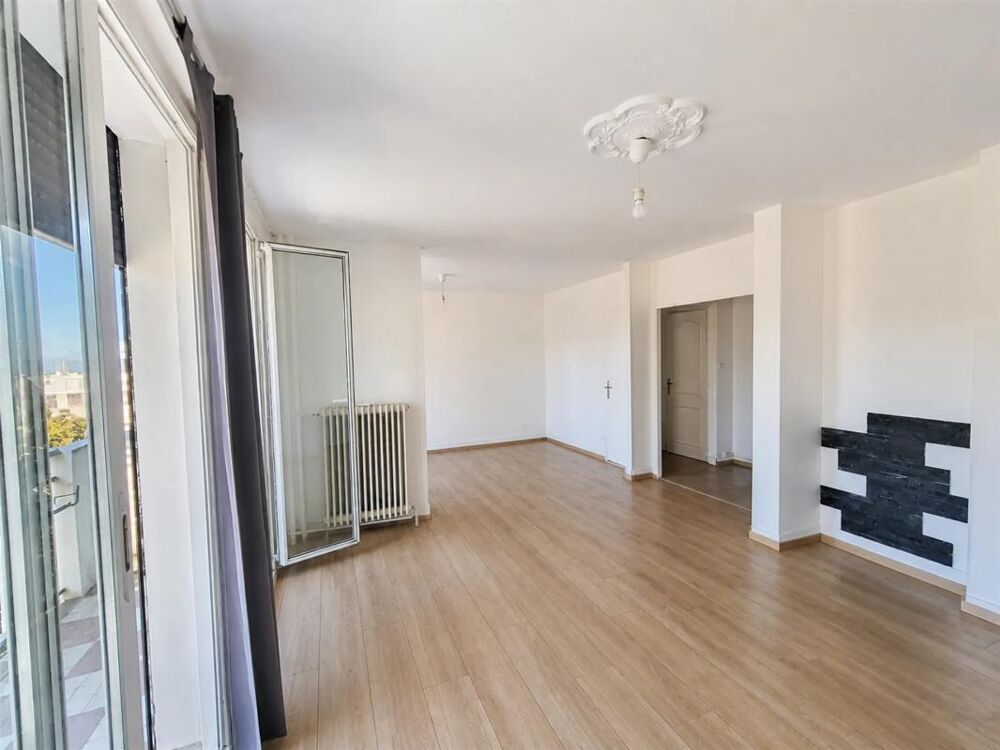 Appartement 3 pièces de 73,27 m² avec balcon, loggia, parking