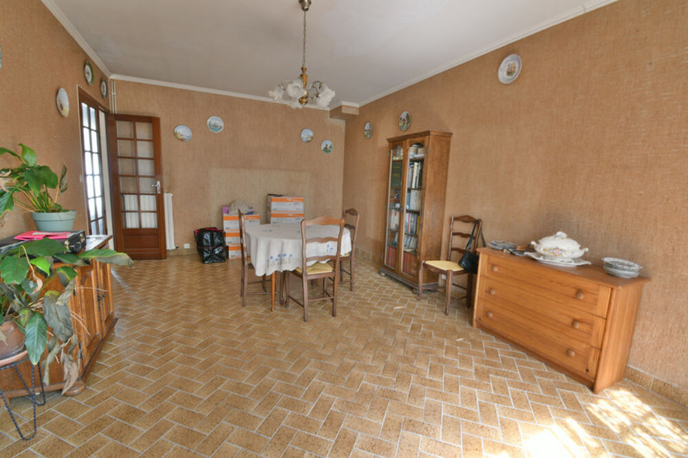 Dpt Charente Maritime (17), à vendre CHATELAILLON proche, maison 103 m² habitales, 3 chambres, bureau et garage