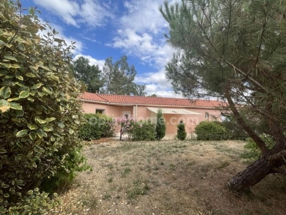 Vente Maison Maison à vendre 8 pièces Proche de EXIDEUIL sur Vienne (16), juste quelques travaux de rafraichissement Exideuil sur vienne