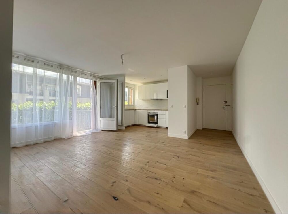 Appartement Coup de Coeur 70 m²  3 pieces  Parking  Cave  3 Balcons  Le Perreux-sur-Marne