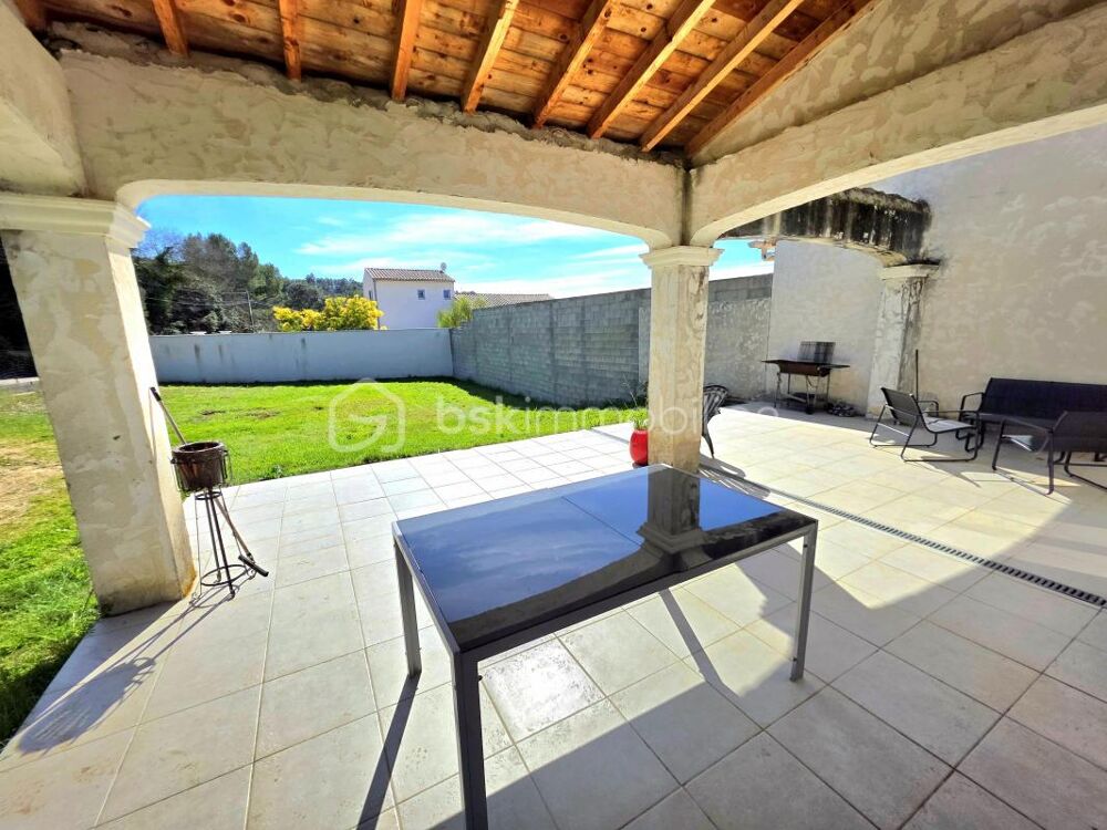 MONDRAGON / 2 VILLAS / 390 M² HABITABLE / PISCINE / TERRAIN 7 500 m²