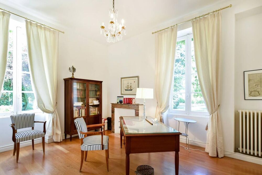 à vendre  Propriété/château Latresne (33360)