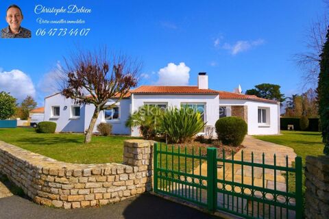   PLAIN-PIED LUMINEUX DE 148 M� AVEC ESPACES LOISIRS, POTENTIEL 5 CHAMBRES - C�UR DE CHAVAGNES-EN-PAILLERS, SUR PARCELLE DE 1 046 Maison - 7 pi�ce(s) - 148 m�