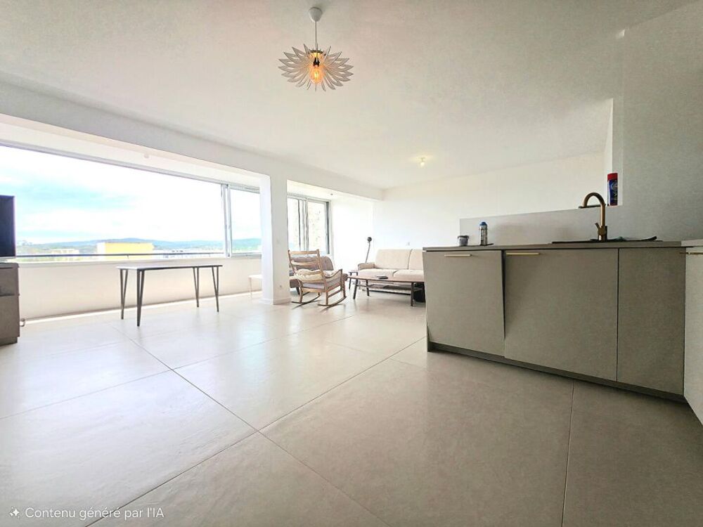 Appartement Le Lavandou 4 pièce(s) 95 m2 A 2 MINUTES DE LA MER