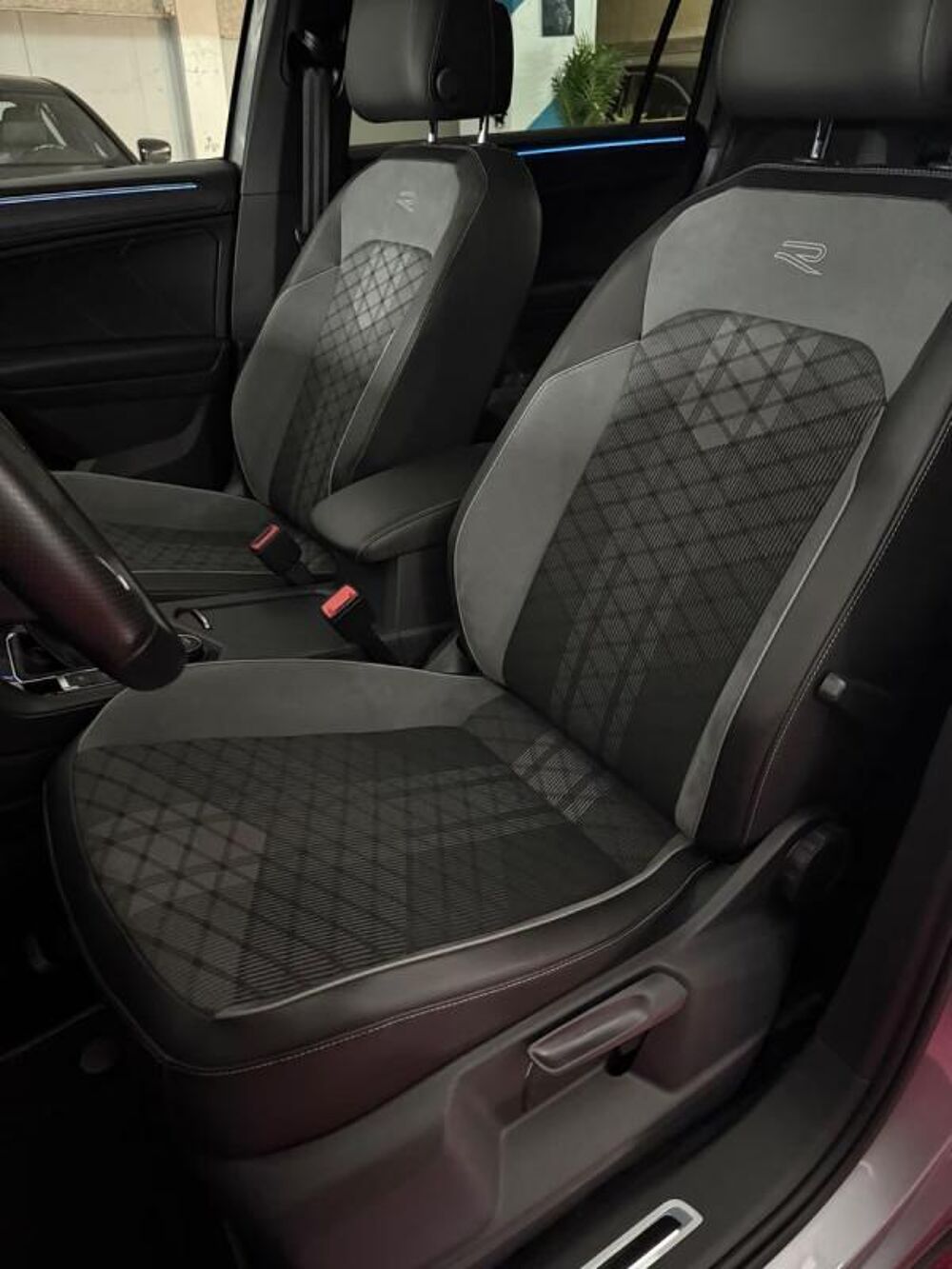 Tiguan Allspace R-Line 4Motion – Vollausstattung 2022 occasion 33000 Bordeaux