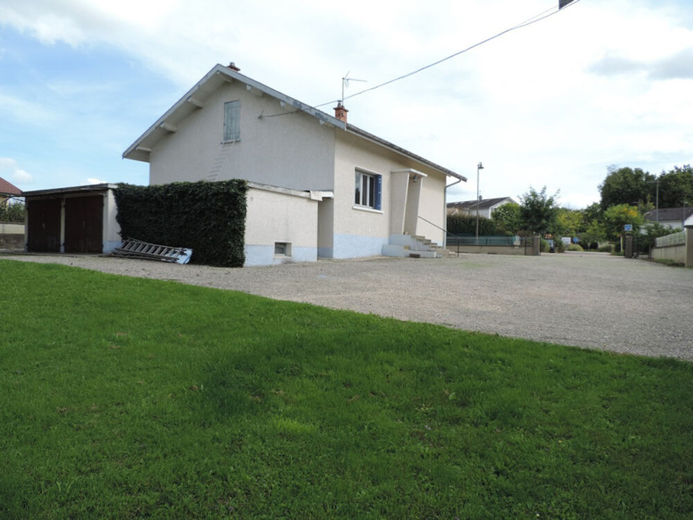 Vente Maison Dpt Ain (01), à vendre MONTAGNAT, propriété à rénover avec maison de 84 m² et dépendance de 170 m² - Terrain de 2 300 m² Montagnat