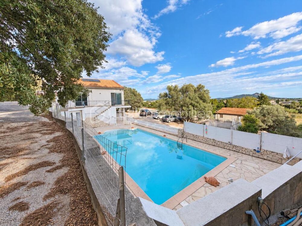 à vendre  Propriété/château La Garde (83130)