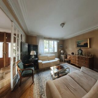  Maison  vendre 8 pices 220 m