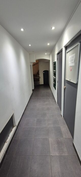  Immeuble à vendre 14 pièces 423 m²