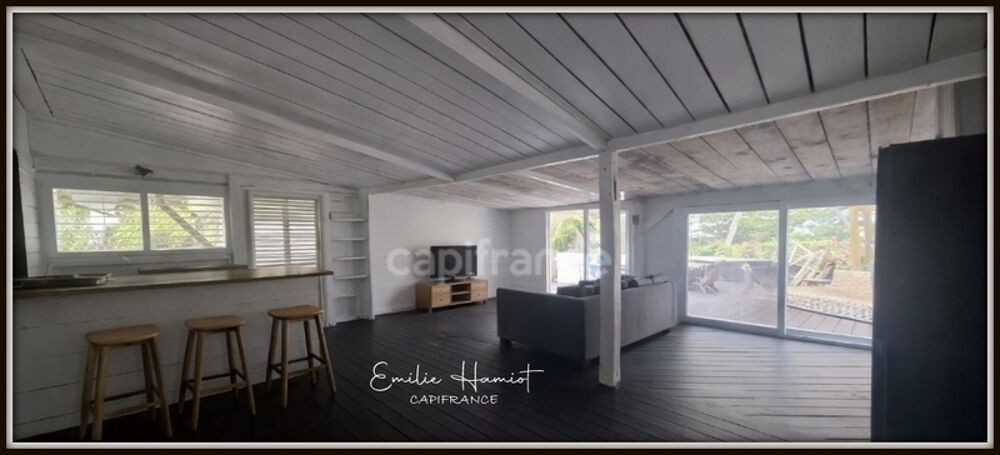 A louer - Maison de type bungalow - 3 pièces avec terrasse, bac à punch et piscine commune