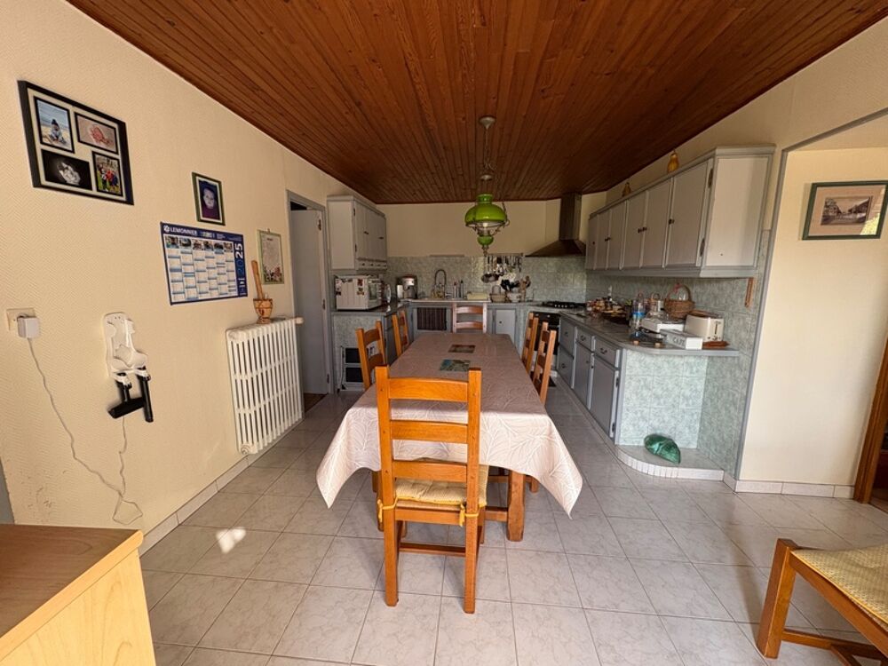 Vente Maison ? Ancien corps de ferme à Carantilly – charme, espace et potentiel réunis (50) Carantilly