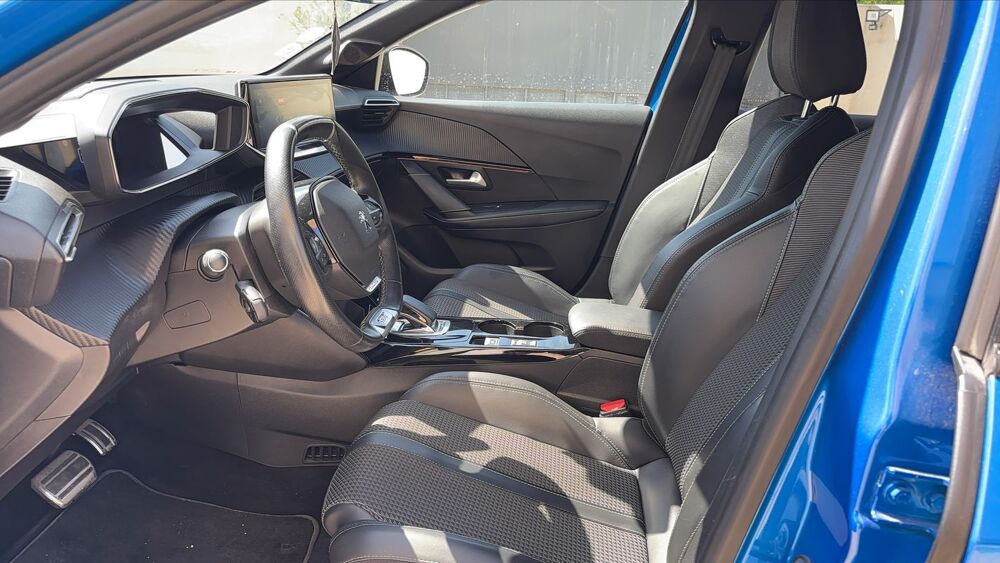 208 136 50kWh GT - Automatique 2021 occasion 30320 Poulx