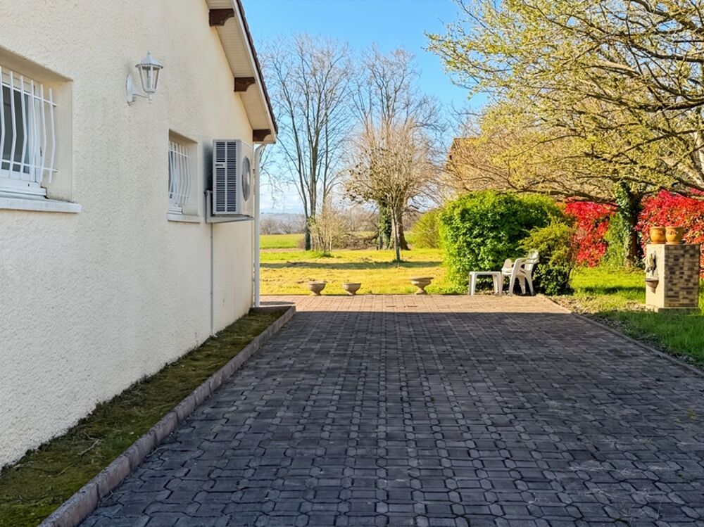 Maison à vendre 5 pièces CASTELNAU MAGNOAC (65) - 142 m2 avec piscine - 4263 m2 de terrain