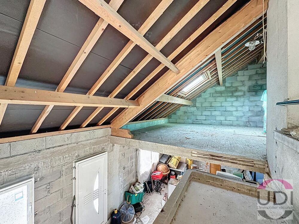Vente Maison DESERTINES - Maison à rénover de 220 m² - Jardin - Garage Desertines