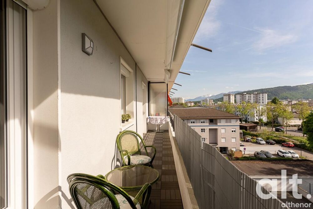 Appartement à Annecy  3 chambres et traversant