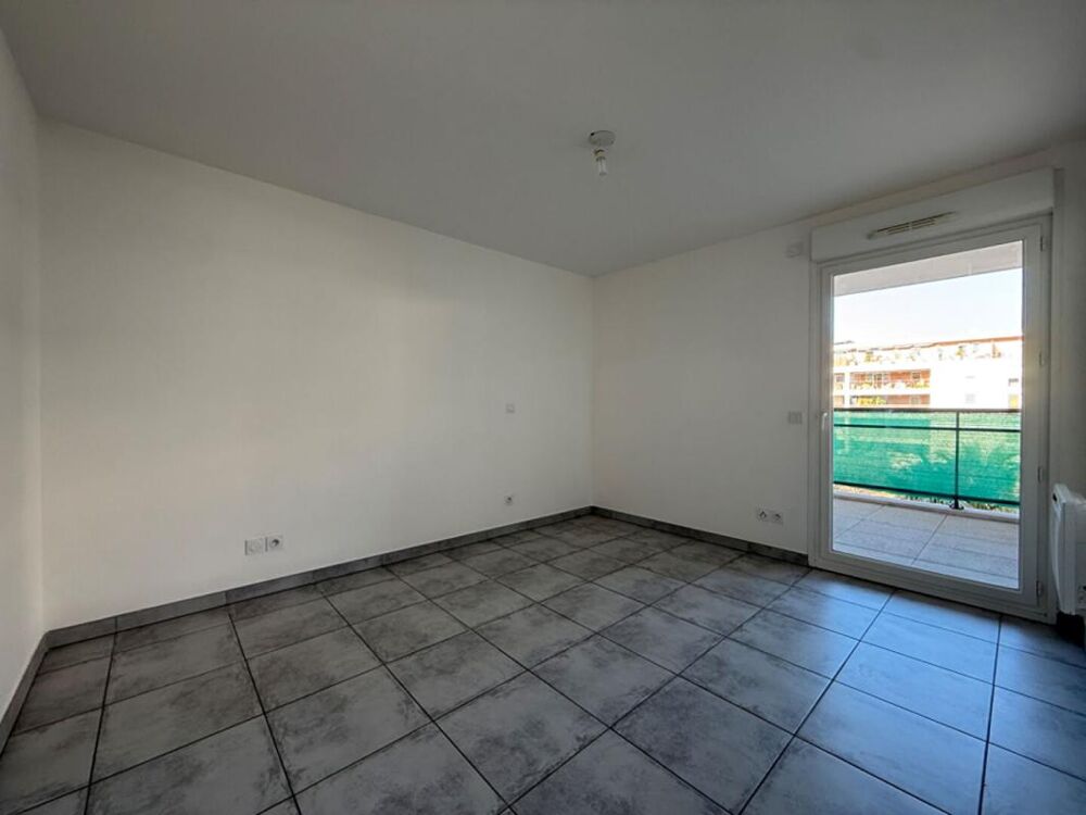 Appartement T2 avec grande terrasse à 800m de la plage - LE LAVANDOU