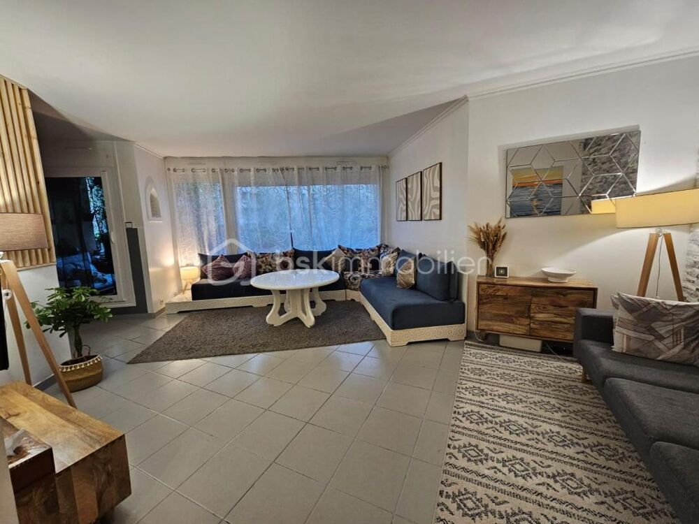 Appartement 4 pièces 87 M² à deux pas du Métro ligne11