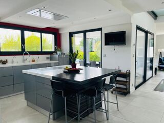 Villa à vendre 6 pièces 210 m²