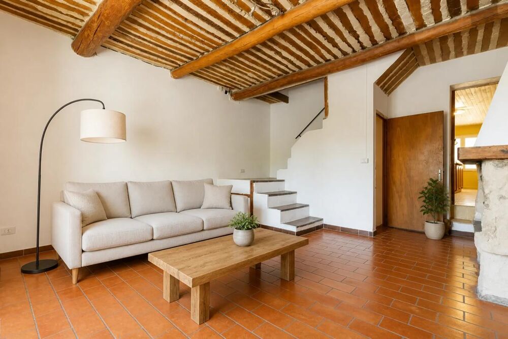 Maison de village pleine de charme à Alleins
