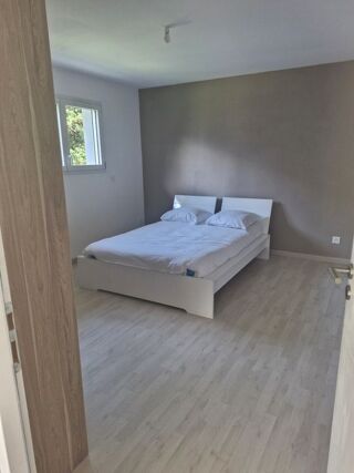  Appartement à louer 5 pièces 157 m²