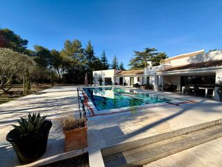  Propriété/château à vendre 10 pièces 415 m²