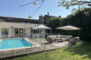  Maison � vendre 7 pi�ces 230 m�