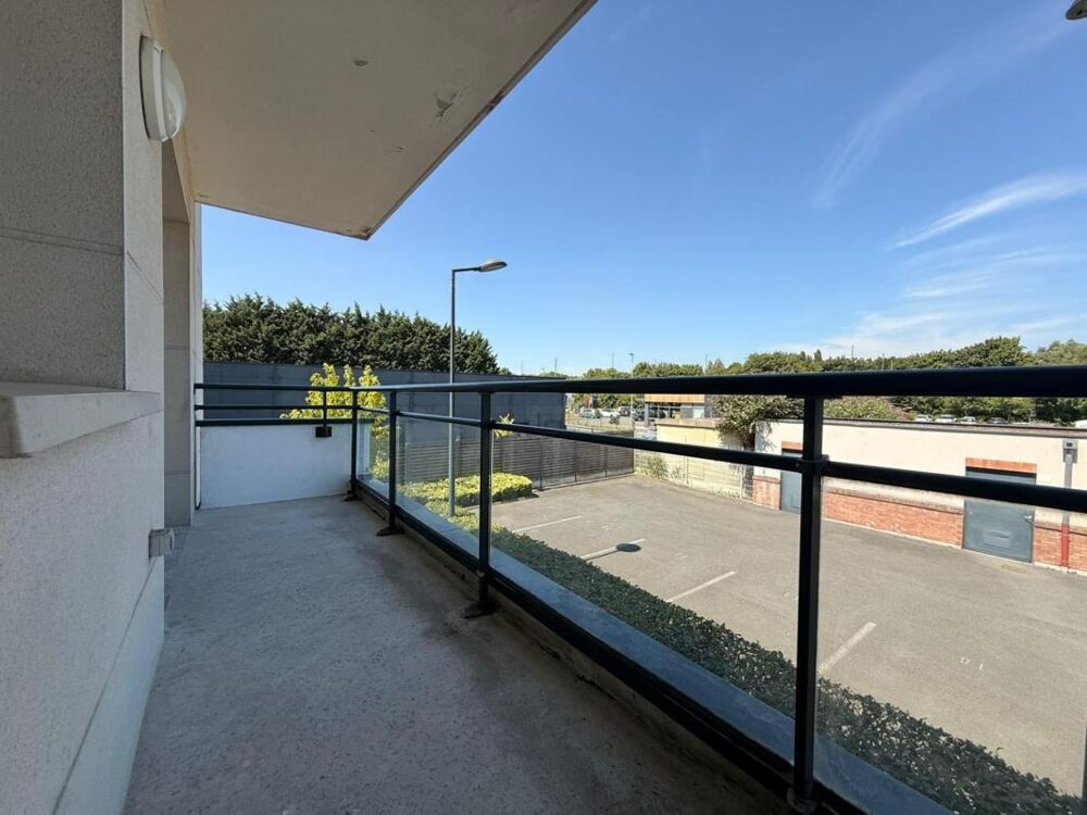 Saint-André-lez-Lille (Quartier Ouest)  T2 de 47 m² avec balcon, ascenseur et parking privatif