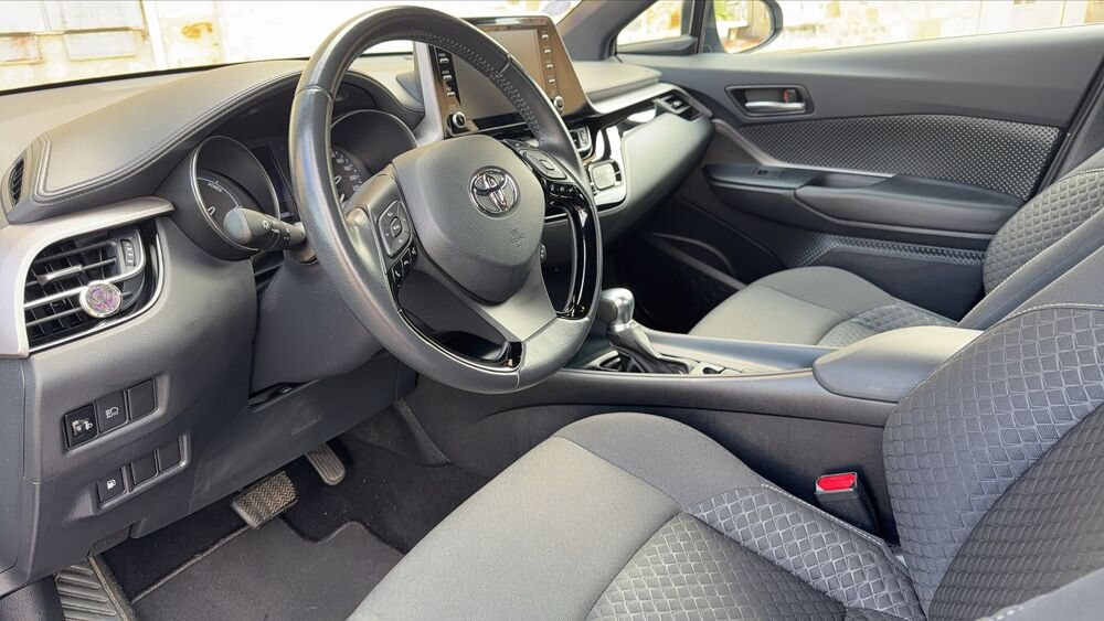 C-HR 1.8 VVT-i 122 Hybrid CVT Design - Automatique 2021 occasion 16000 Angouleme