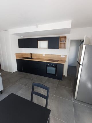  Appartement à louer 3 pièces 55 m²
