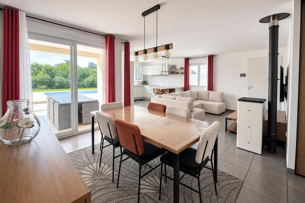 MAISON 88m2 - SAINT CHAMOND - PISCINE - TERRASSE - 3 CHAMBRES