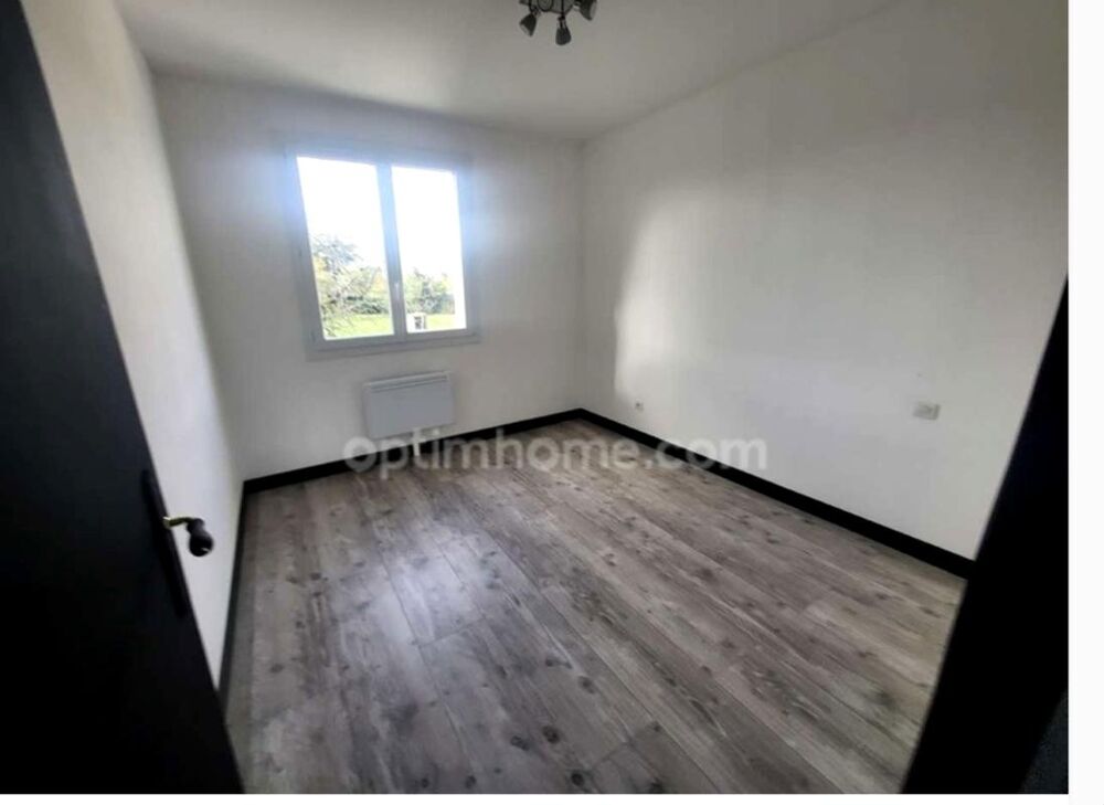 Vente Maison Maison rénovée avec 3 chambres, 1 200 m² de terrain et vue dégagée – Au calme ! Mouilleron en pareds