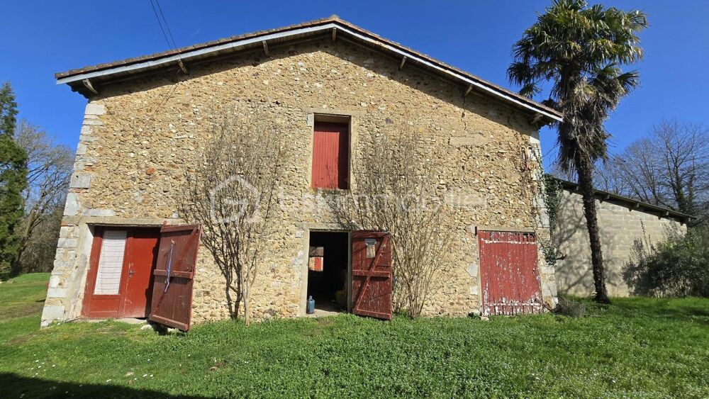 Ensemble immobilier, maison de 178 m², maisonnette, granges, petits toits, terres et étang