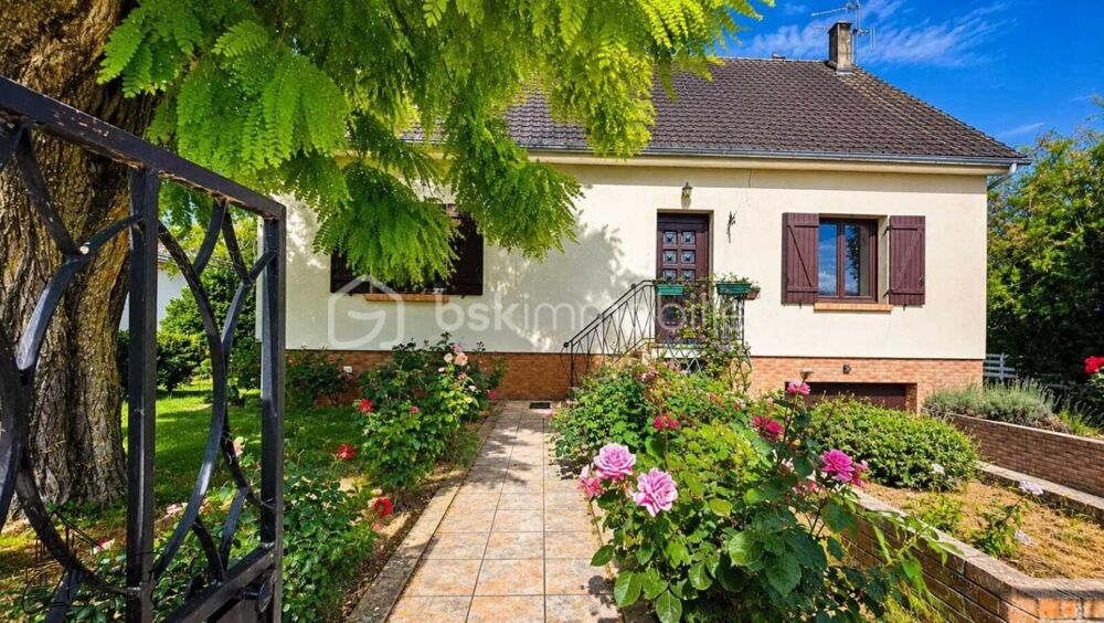 Maison familiale 125 m²  Secteur calme, sous-sol total, grand garage