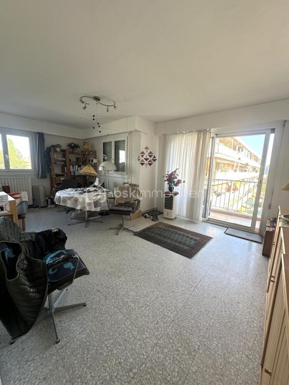 Vente Appartement Mandelieu, Appartement 4pièces traversant de 73m2 avec cave et parking. Vendu loué Mandelieu la napoule