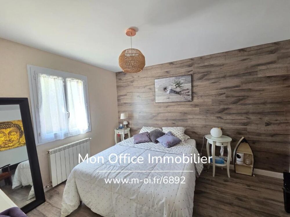 à vendre  Maison Villelaure (84530)