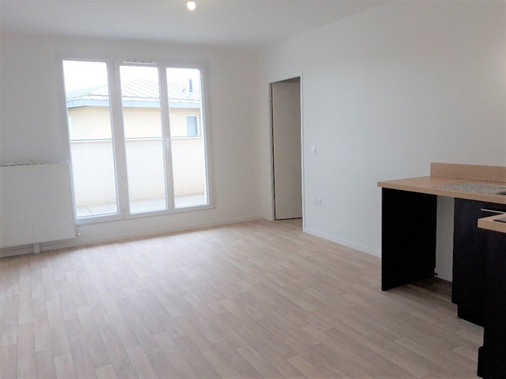 Location Appartement T2 avec balcon et parking à CORBEIL ESSONNES Corbeil essonnes