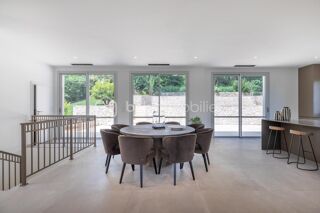  Maison � vendre 6 pi�ces 243 m�