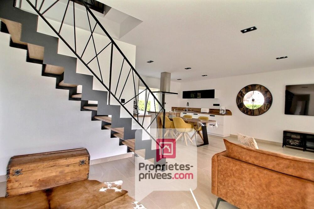Vente Maison 12 mn Gare de MONTARGIS - A VENDRE MAISON CONTEMPORAINE RECENTE 5 PIECES, 4 CHAMBRES + STUDIO INDEPENDANT, TERRAIN CLOS 3476 m2 Amilly