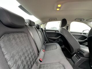 A3 III (2) BERLINE 1.6 TDI 110 BUSINESS LINE S tronic 7 2014 occasion 78240 Chambourcy