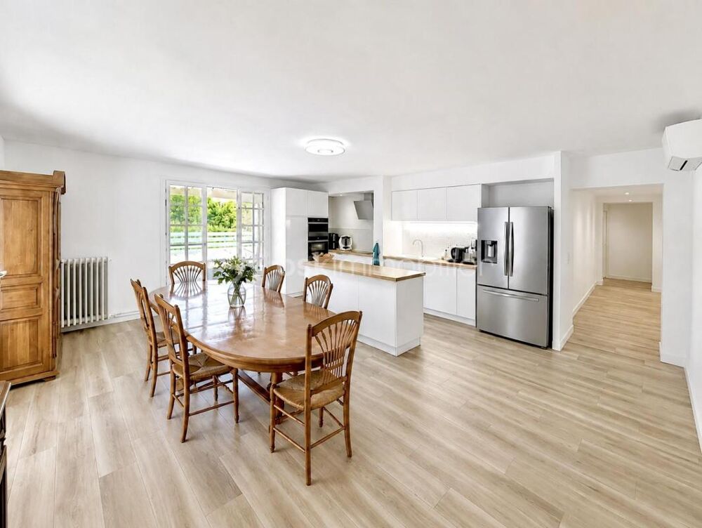 à vendre  Propriété/château Fayence (83440)