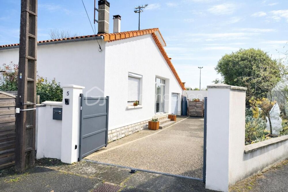 Maison 4 chambres, 143 m2, terrain 531 m2 proche centre ville + Annexe 17m2