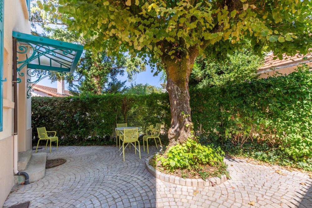 Charmante maison Bourgeoise de 8 pièces de 251 m² avec annexes