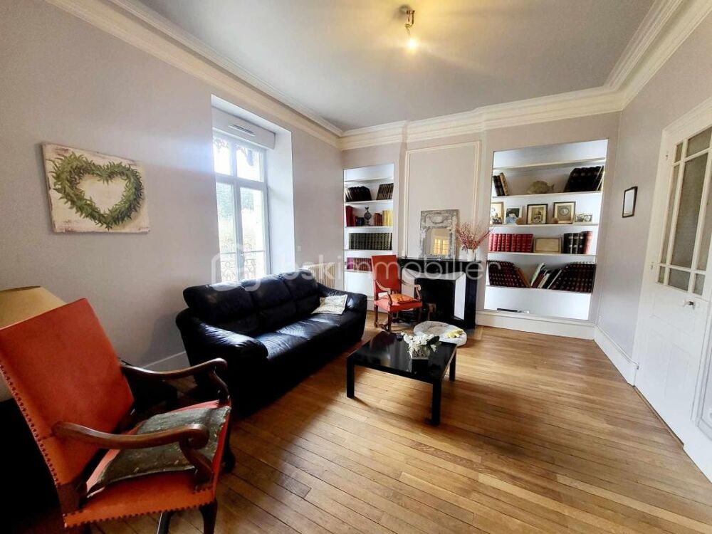 MAISON DE VILLE DE CARACTÈRE POTENTIEL EXCEPTIONNEL À VALS-LES-BAINS