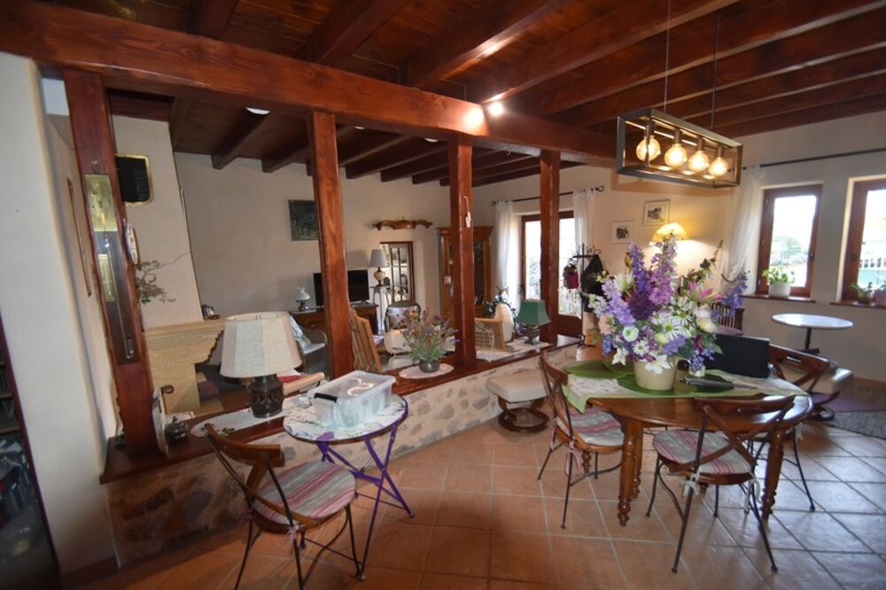Maison en Pierre avec jardin et terrain attenant - 120m² -3 chambres - CHAUFFAILLES (71)